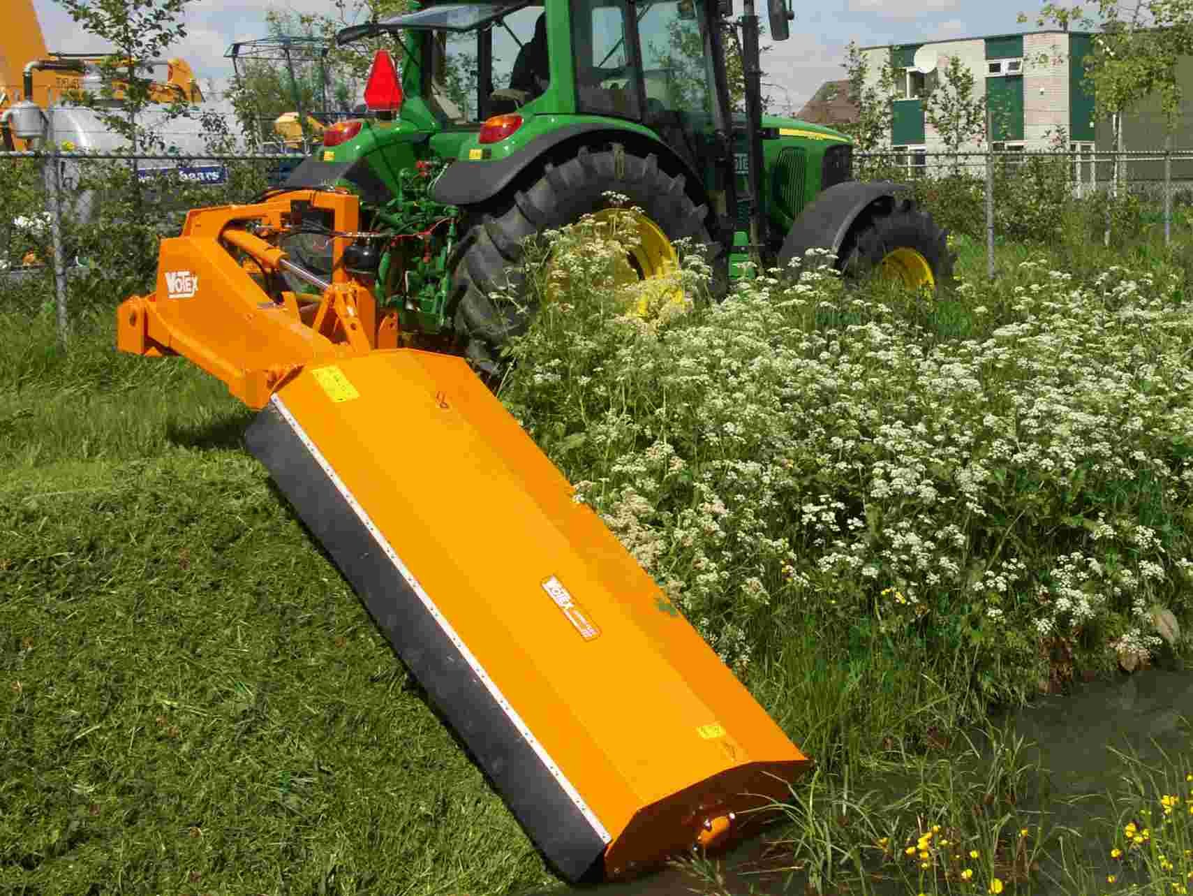 Příkopový mulčovač Jumbo Flex 260