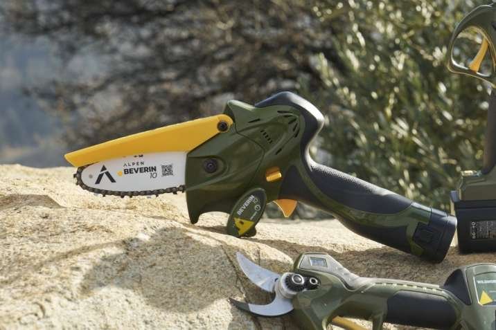Řetězová pila Beverin 10 pro údržbu vinic a parků
