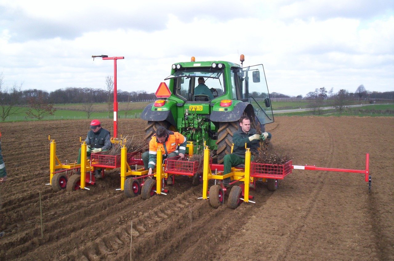 PL-10 pro tří řadovou výsadbu