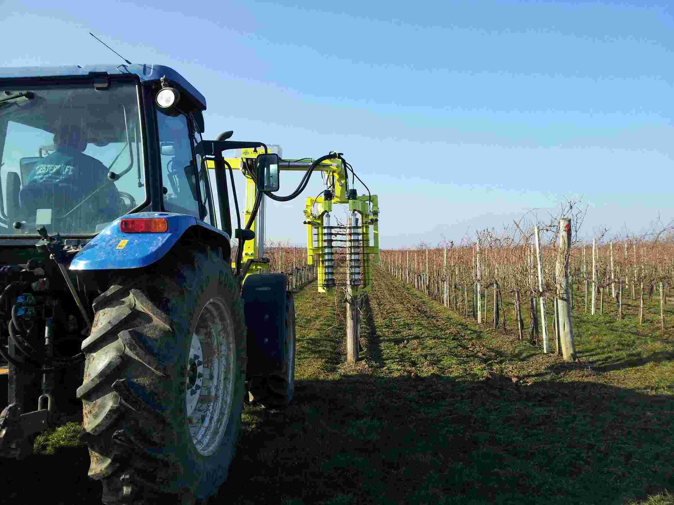 Předřezávač COLLARD při práci Předřezávač COLLARD při práci