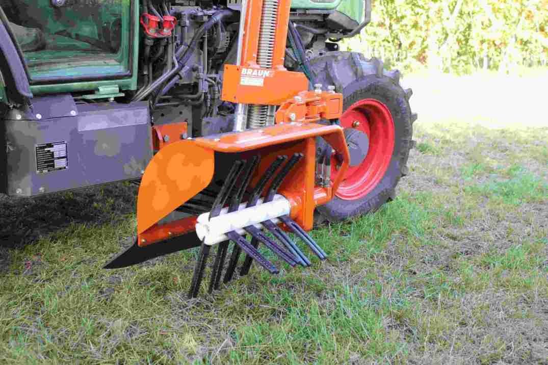 Ometací prsty na stroji