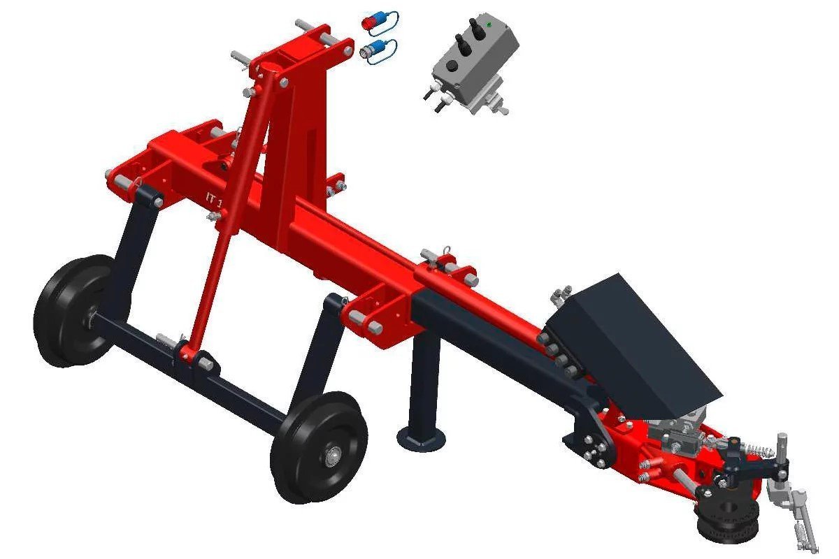 Rám IT 15 E, do tříbodového závěsu, hydraulický boční posuv a mechanicky (či dle volby hydraulicky) výškově stavitelná kola.